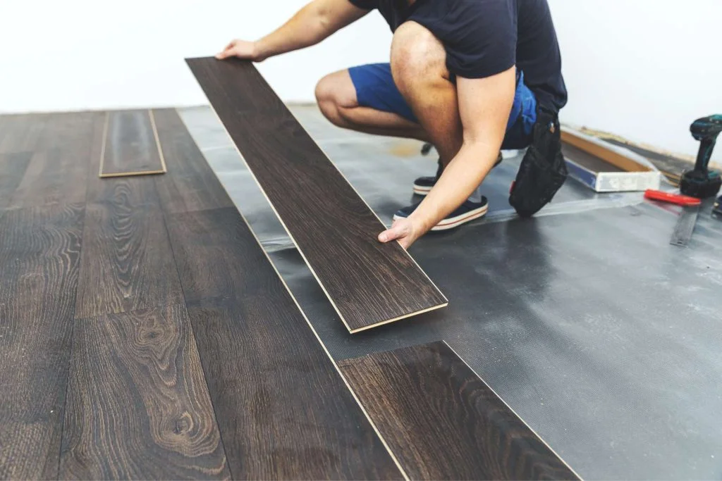 Hardwood vs Laminate Flooring: Everything You Need to Know 2 Hardwood vs Laminate Flooring
